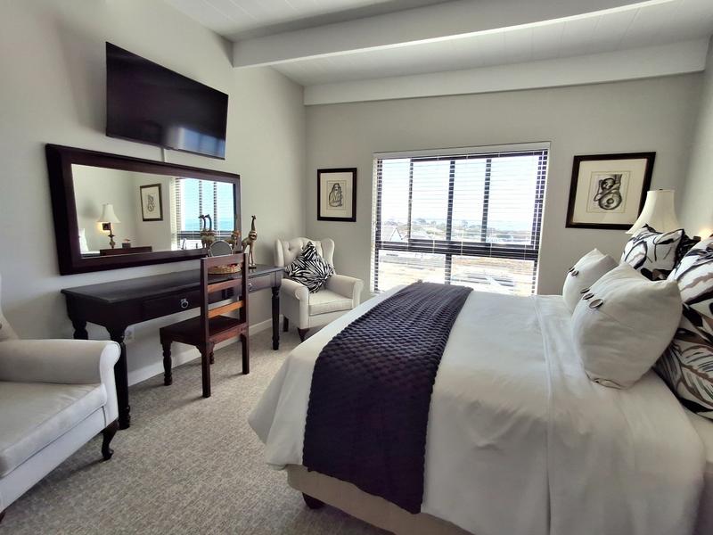 4 Bedroom Property for Sale in Da Gama Bay Western Cape